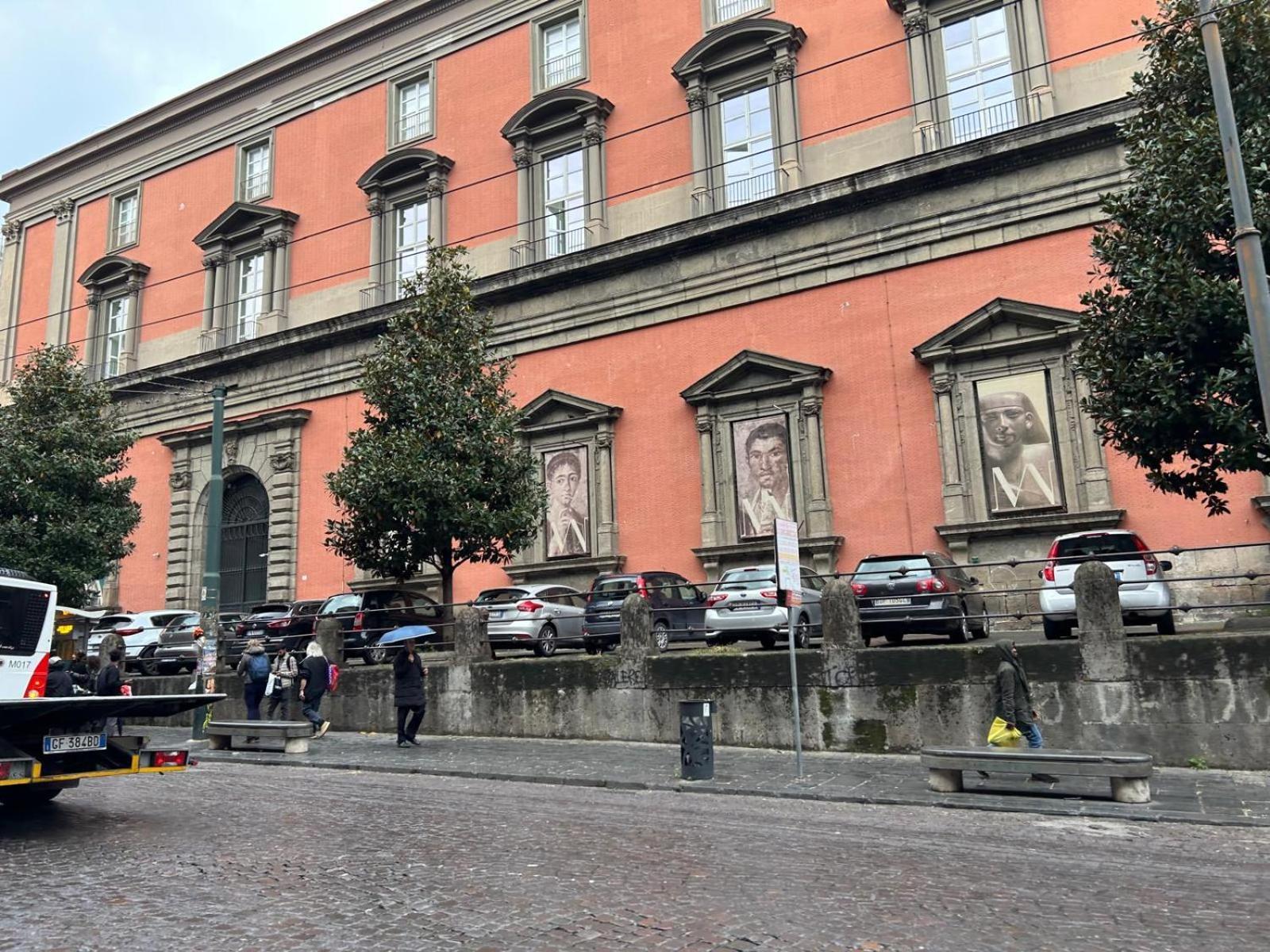 B&B House Napoli Cavour Luaran gambar